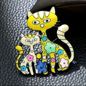Hippie Cat Kitty With Flowers Dropping Oil Metal Brooch Pin, Yellow